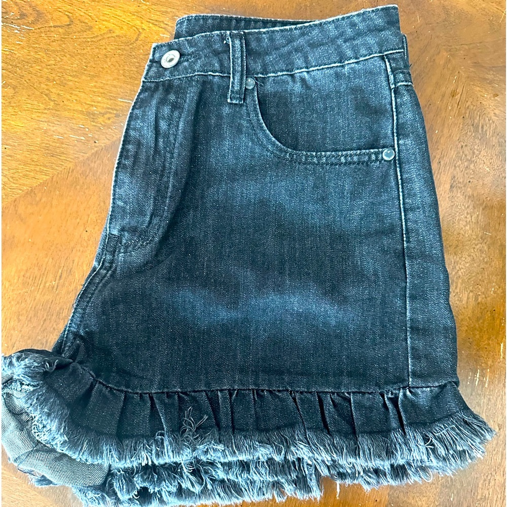 NWOT cute Jean shorts with ruffle hem $40